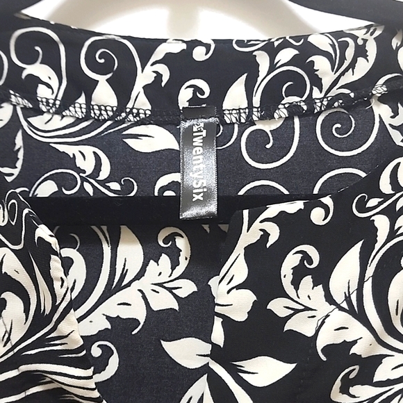 Black White Dress Long Sleeve Size M - Picture 3 of 12